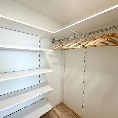 Penthouse Free Parking Stunning Views *
